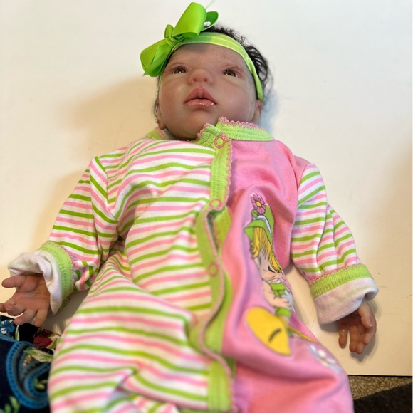 BABYCLON LUXURY SILICONE MICRO NEWBORN CHIP DRINKS/WETS REALISTIC BABY GIRL DOLL - Picture 13 of 16